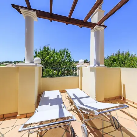 Townhouses In Vale Dos Pinheiros Holiday home Quinta do Lago