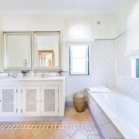 Townhouses In Vale Dos Pinheiros Holiday home Quinta do Lago