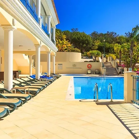Townhouses In Vale Dos Pinheiros * 퀸타도라고